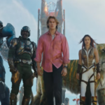 Nicholas Galitzine como He-Man em cena do trailer final do live-action Mestres do Universo.