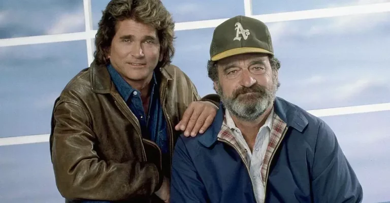 Fox desenvolve reboot de O Homem que Veio do Céu com Jason Katims à frente da nova versão da série clássica.