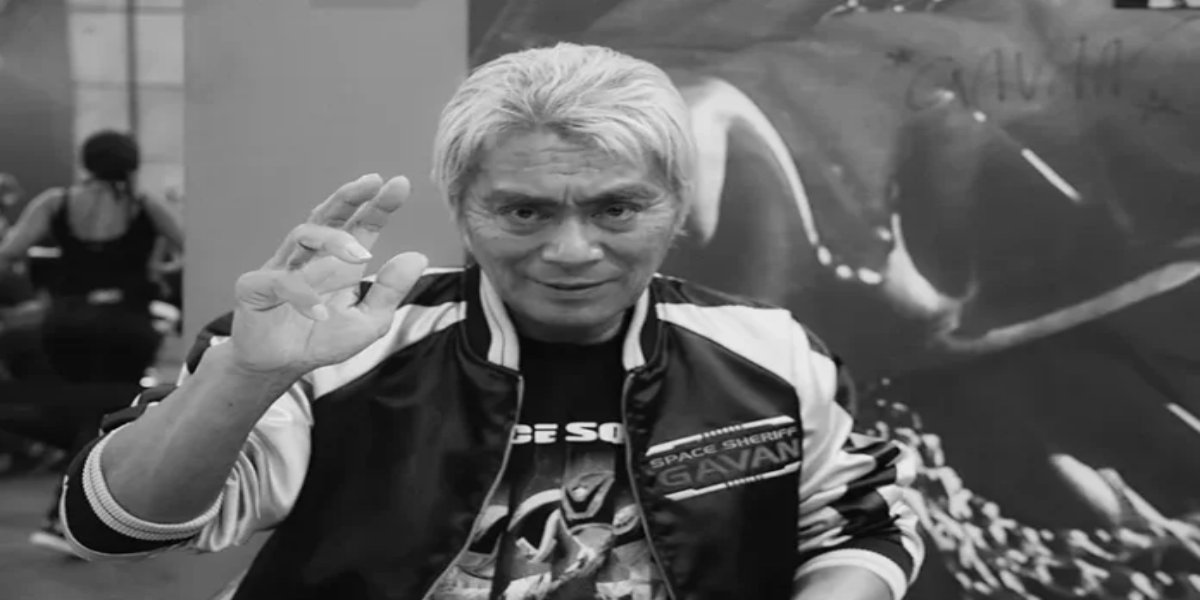 Foto institucional de Kenji Ohba divulgada pela Japan Action Enterprise em registro ligado ao universo do tokusatsu.
