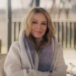 Kylie Minogue em material de arquivo na série documental da Netflix que estreia em 20 de maio.