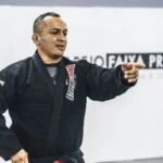 Melqui Galvão em aula de jiu-jitsu.