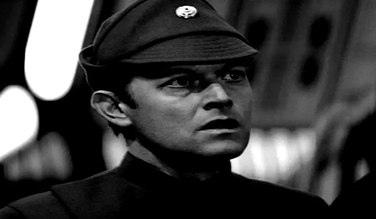 Michael Pennington em participação em Star Wars: Episódio VI – O Retorno de Jedi, filme que marcou sua carreira no cinema.