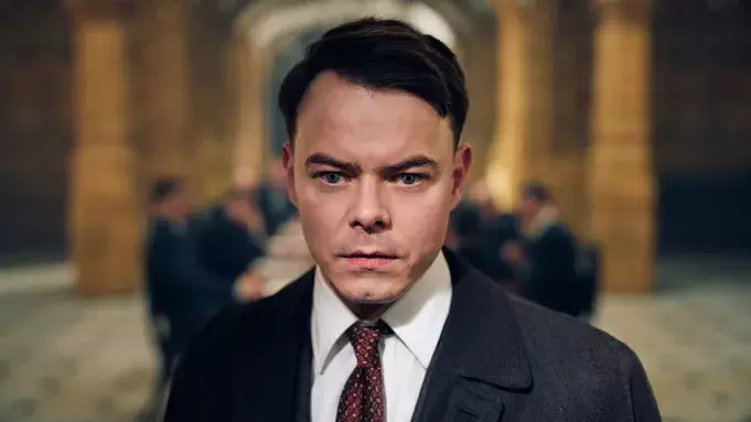 Charlie Heaton aparece pela primeira vez como Charles Shelby na nova produção de Peaky Blinders.