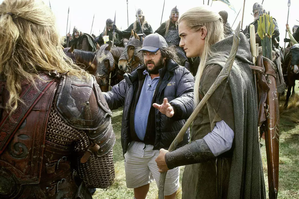 peter-jackson-senhor-dos-aneis-silmarillion Peter Jackson durante entrevista comentando novas adaptações do universo de O Senhor dos Anéis.