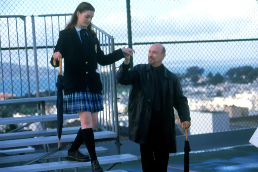 Anne Hathaway como Mia Thermopolis em O Diário da Princesa, franquia que marcou o início de sua carreira no cinema