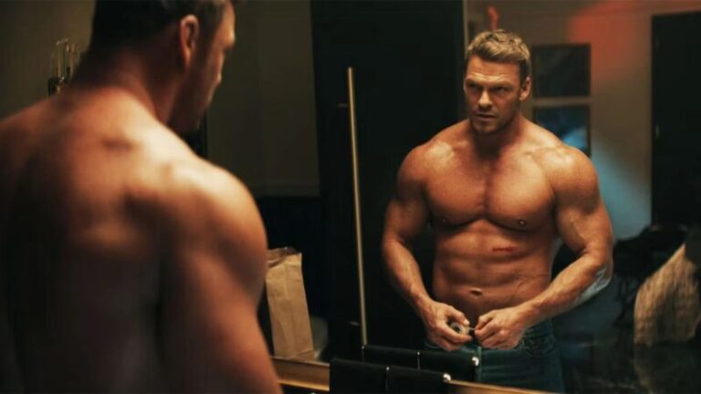 Reacher, com Alan Ritchson, é renovada para a 5ª temporada