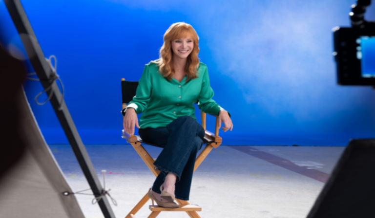 Valerie Cherish em The Comeback é retratada no episódio final da série da HBO, que aborda o impacto da inteligência artificial na televisão.