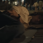 Trailer de Tony mostra Dominic Sessa como Anthony Bourdain na cinebiografia da A24.
