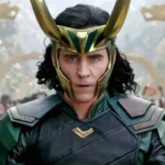 Tom Hiddleston como Loki em Vingadores: Apocalipse da Marvel Studios