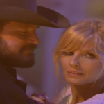 Kelly Reilly comenta possível crossover entre Dutton Ranch e The Marshals no universo de Yellowstone.