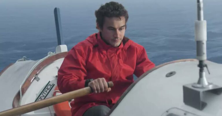 Cena de 100 Dias mostra a travessia de Amyr Klink em alto-mar no novo filme de Carlos Saldanha.