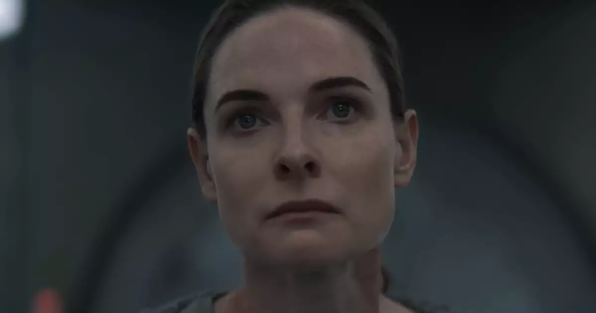 Rebecca Ferguson em cena da 3ª temporada de Silo durante o novo trailer divulgado pela Apple TV+.