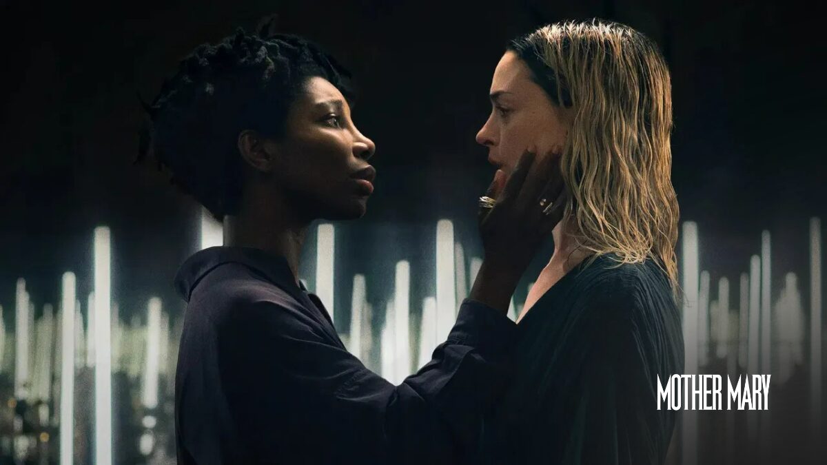 Mother Mary explora a conexão entre uma artista pop e a criadora de sua persona visual.