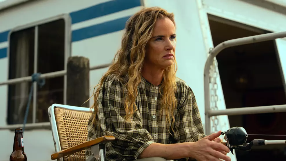 Juliette Lewis retorna ao universo de Cabo do Medo em nova adaptação produzida pelo Apple TV+.