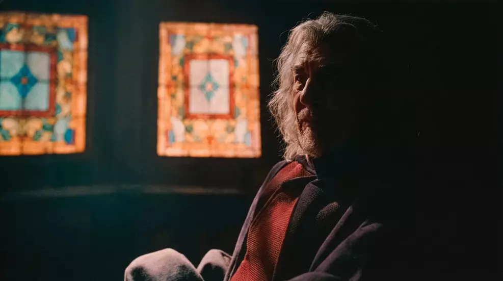 Magneto aparece em Vingadores: Doutor Destino durante retorno de Ian McKellen ao universo da Marvel.