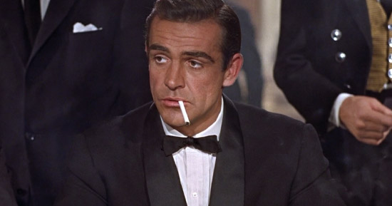 James Bond é apresentado em uma das diferentes fases da franquia cinematográfica.
