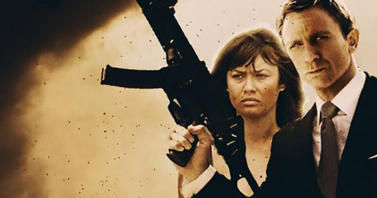 James Bond aparece em uma cena de um dos filmes da franquia 007.