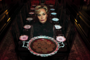 Trailer de "American Horror Story: 13" reúne personagens icônicos da antologia de terror da FX.