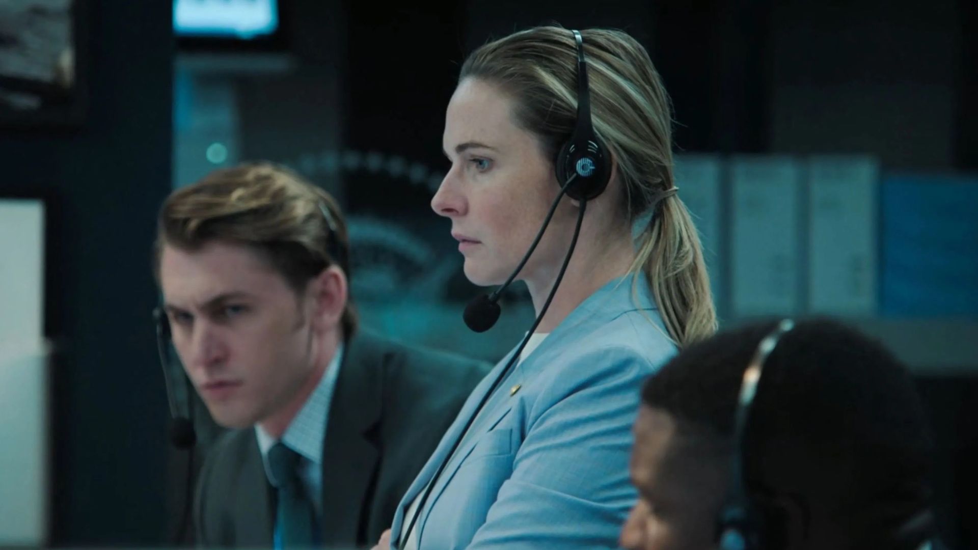 Rebecca Ferguson aparece em “Casa de Dinamite”, thriller político dirigido por Kathryn Bigelow.