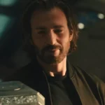 Chris Evans retorna como Steve Rogers, o Capitão América original, em “Vingadores: Doutor Destino”.