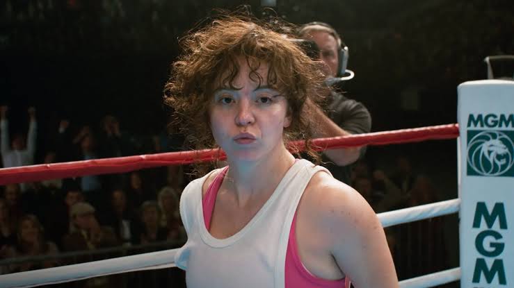 Sydney Sweeney interpreta Christy Martin em “Christy”, filme de boxe sobre abuso e violência doméstica.