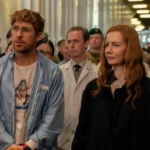 Ryan Gosling interpreta Ryland Grace em Devoradores de Estrelas durante missão espacial para salvar a humanidade.