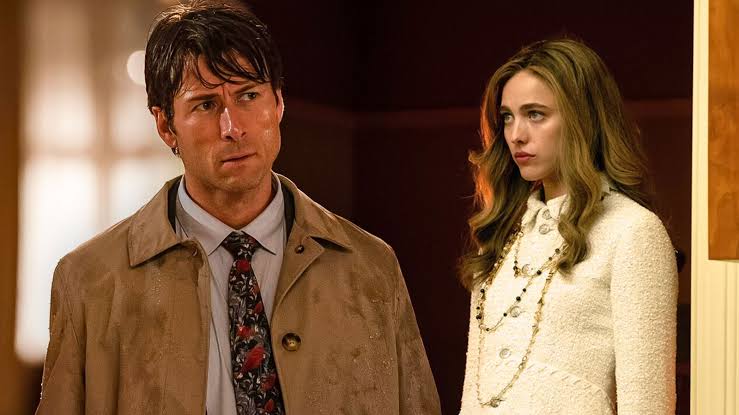 Glen Powell vive um herdeiro disposto a eliminar os obstáculos até a fortuna em How to Make a Killing.