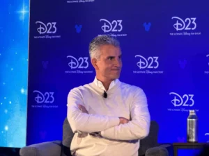 CEO da Disney, Josh D'Amaro, apresenta estratégia da empresa para alcançar novas gerações