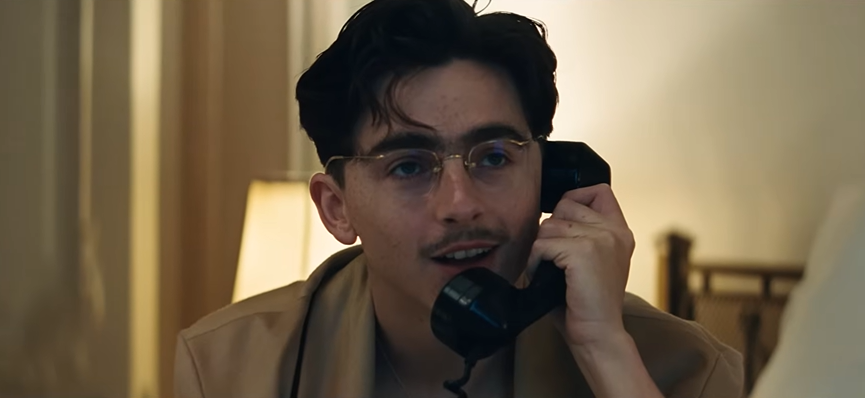 Timothée Chalamet como Marty Mauser em “Marty Supreme”, filme de Josh Safdie sobre competição e ambição.