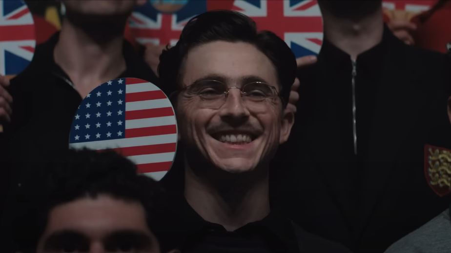 Marty Mauser, interpretado por Timothée Chalamet, em cena de “Marty Supreme”, dirigido por Josh Safdie.