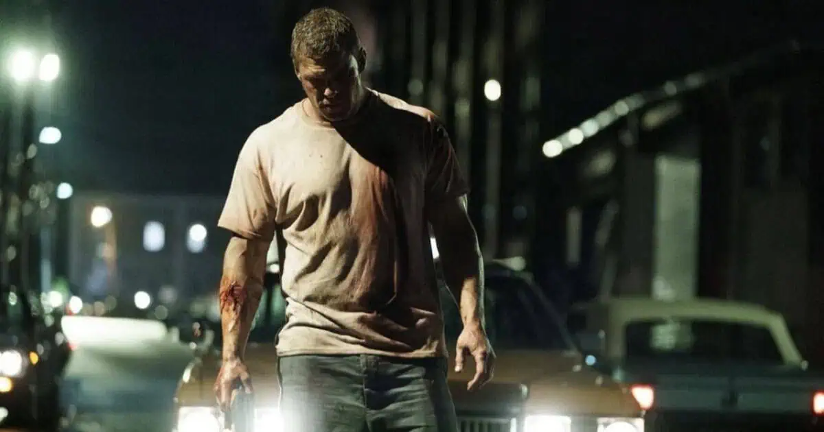 "Motor City" apresenta Alan Ritchson em uma jornada de vingança marcada por violência e perda.