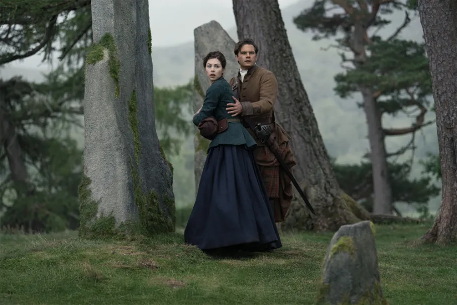Outlander: Sangue do Meu Sangue ganha trailer da 2ª temporada com Brian e Ellen envolvidos na guerra da Escócia.