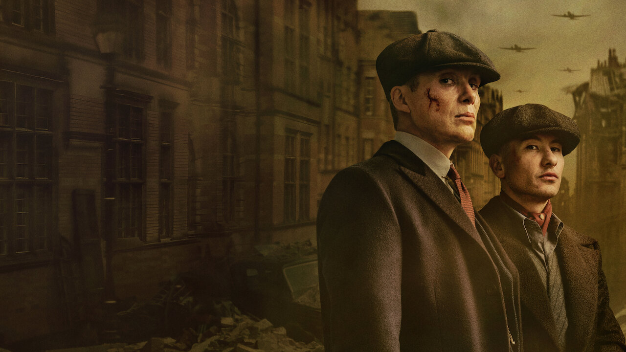 Tommy Shelby aparece em cena do filme Peaky Blinders: O Homem Imortal da Netflix.
