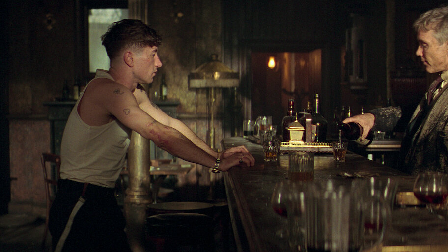 Peaky Blinders: O Homem Imortal mostra a nova fase da família Shelby durante a guerra.