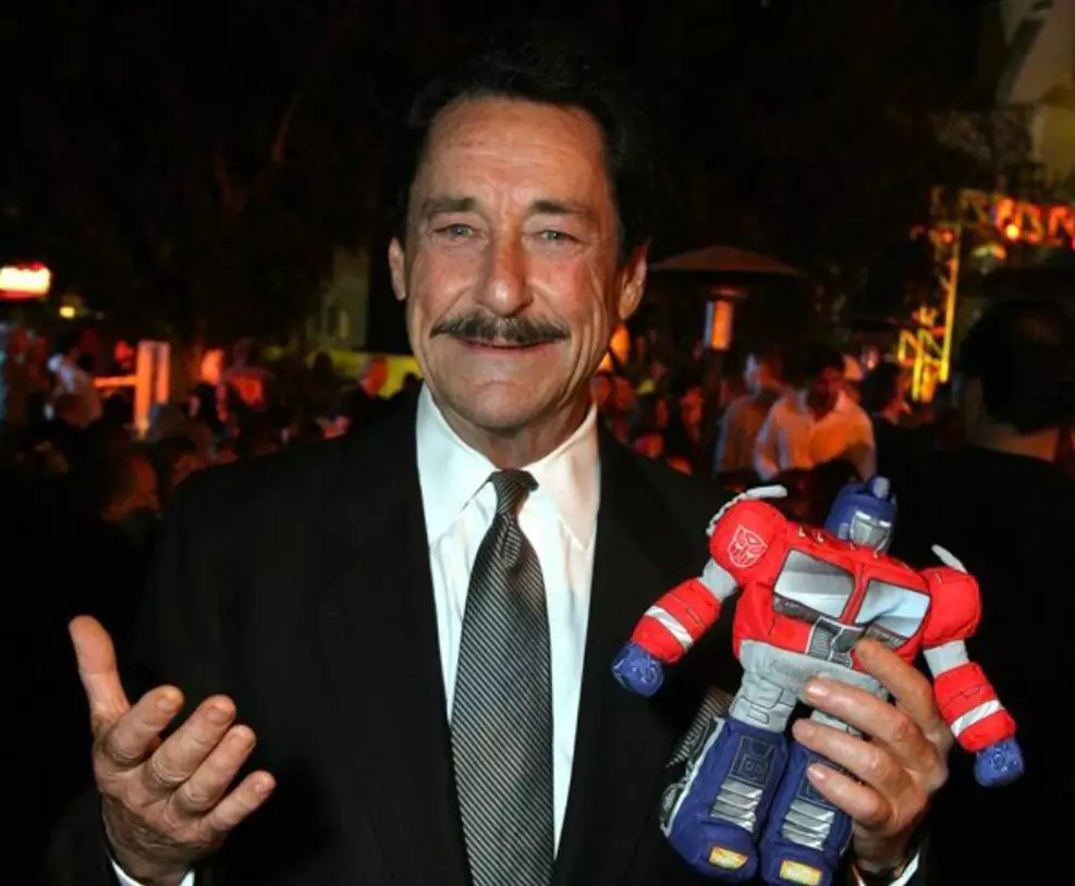 Peter Cullen, voz de Optimus Prime em Transformers, morreu aos 85 anos em Los Angeles.