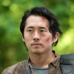 Steven Yeun será protagonista de "Pagans", nova série sobrenatural da Netflix.