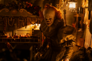 It: Bem-vindo a Derry apresenta o passado de Pennywise durante a nova temporada ambientada em 1935.