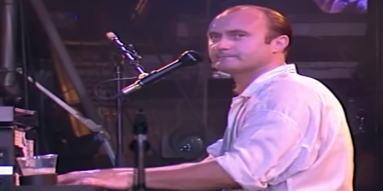 Phil Collins relembra problemas de saúde e recuperação após grave crise relacionada ao alcoolismo