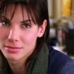 Sandra Bullock entrou nas redes sociais após descobrir golpes que usavam seu nome e sua imagem.
