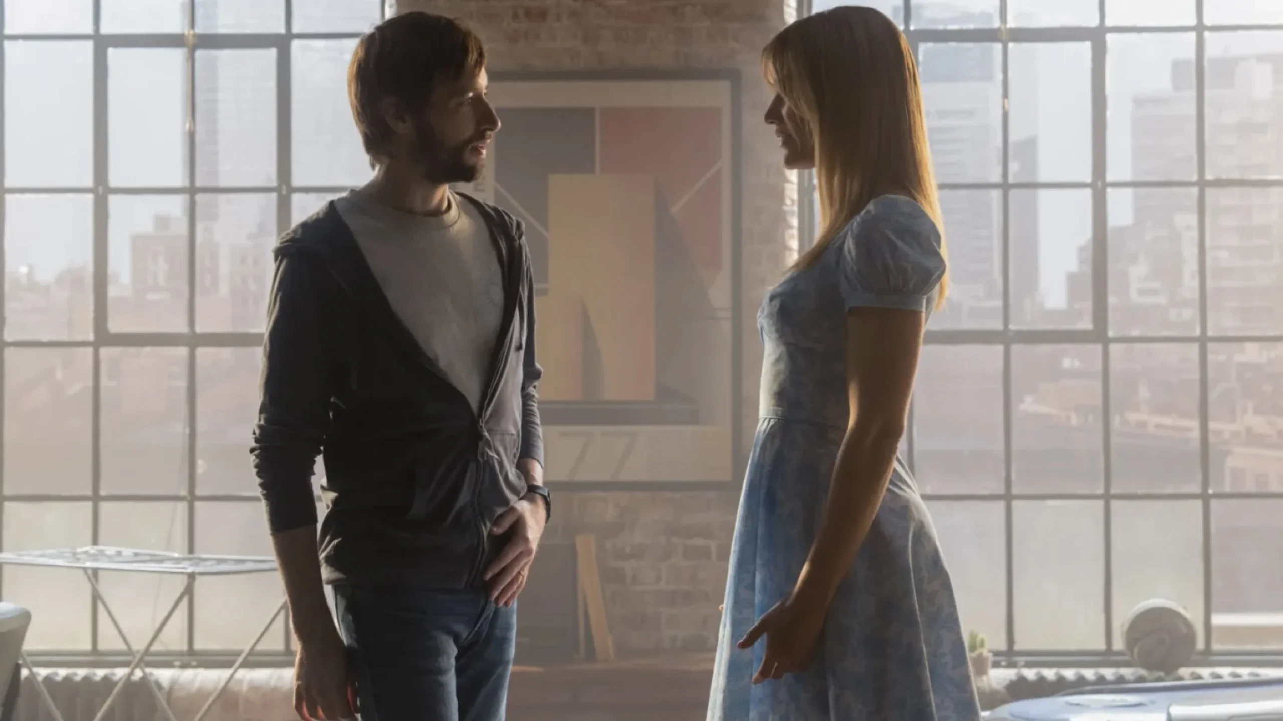 Personagem de “Soulm8te” em material promocional do filme que explora a relação entre humanos e tecnologia.