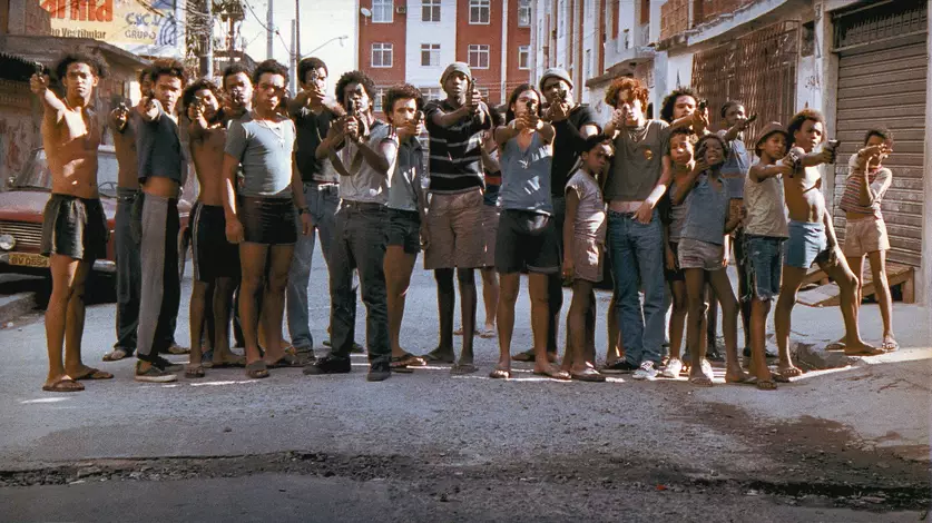 “Cidade de Deus”, clássico brasileiro dirigido por Fernando Meirelles e Kátia Lund disponível no Globoplay.
