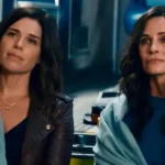 Courteney Cox revela que toparia dirigir “Pânico 8”, ampliando sua participação na franquia que acompanha há 30 anos.