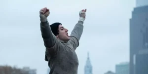 Anthony Ippolito interpreta Sylvester Stallone em “Eu Sou o Rocky”, cinebiografia apresentada no Festival de Toronto.