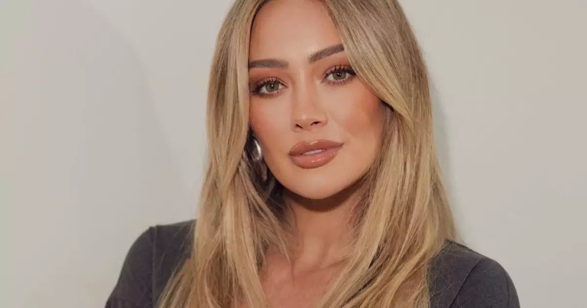 Hilary Duff anuncia retorno ao Brasil com show em São Paulo em 2027.