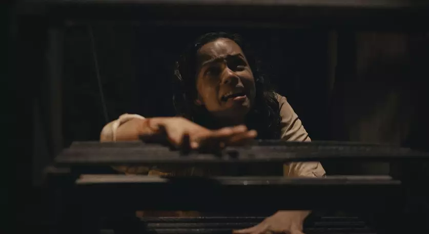“Noites Brutais”, terror estrelado por Georgina Campbell e Bill Skarsgård disponível no Globoplay.