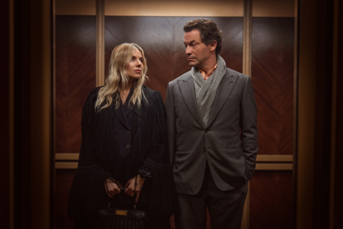 Sienna Miller e Dominic West estrelam "War", nova série sobre um divórcio milionário em Londres.
