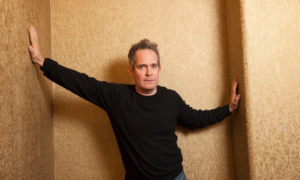 Tom Hollander entra para o elenco da 2ª temporada de “The Audacity”.