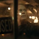 “VisionQuest” mostra um androide envolto em chamas no novo teaser.