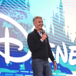 Disney realiza nova rodada de demissões durante a gestão de Josh D’Amaro.