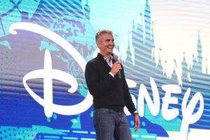 Disney realiza nova rodada de demissões durante a gestão de Josh D’Amaro.